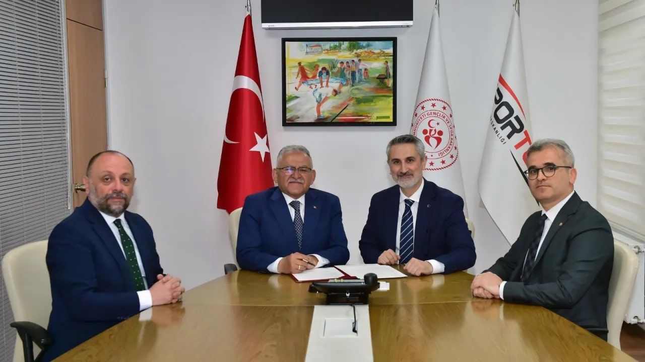 Kayseri’ye Yeni Atletizm Pisti Müjdesi
