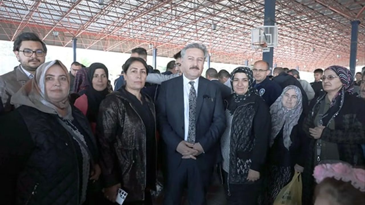 Melikgazi’nin Mobil Başkanı Yıldırım Beyazıt’ta Vatandaşla Buluştu