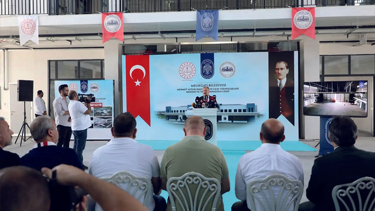 Melikgazi Belediyesi'nden Eğitime Ve İstihdama Büyük Destek
