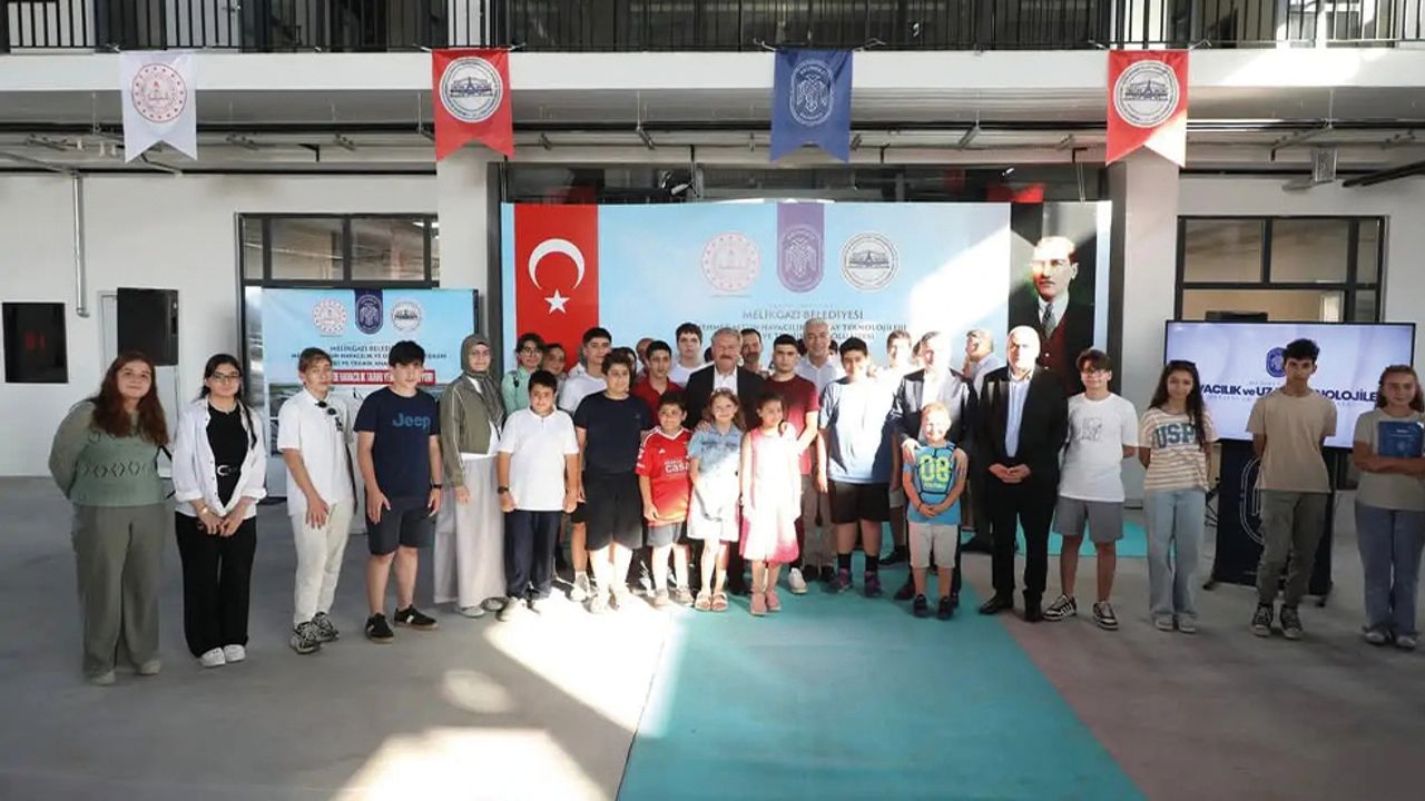 Melikgazi’de Havacılık Lisesi Öğrenci ve Velilere Tanıtıldı