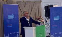 Büyükkılıç Uluslararası Öğrencilerle Mezuniyet Ve Bayram Buluşması Gerçekleştirdi