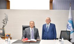 Bakan Yerlikaya, Başkan Büyükkılıç’ı ziyaret etti