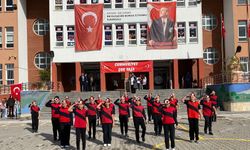 Minik Öğrencilerden Renkli Cumhuriyet Kutlaması