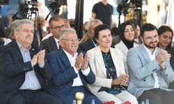 Gençlere Yönelik Büyüleyici ‘Mobil Dijital Gençlik Merkezi’ Açıldı