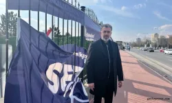 Sedat Kılınç'ın afişlerine çirkin saldırı