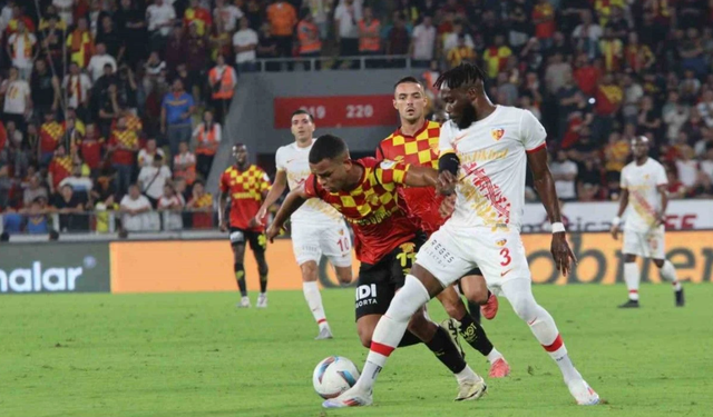 Kayserispor İzmir'de Fena Dağıldı: 3-0