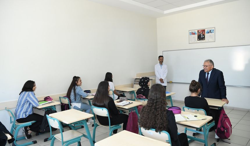 KAYMEK’ten Öğretmen ve KPSS Adaylarına Eğitim Desteği