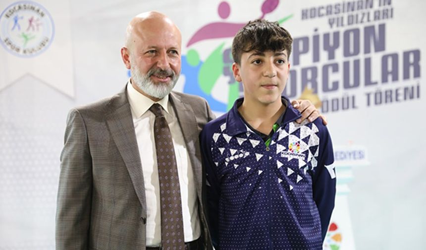 Kocasinan'ın Milli Gururunu Başkan Çolakbayrakdar Tebrik Etti