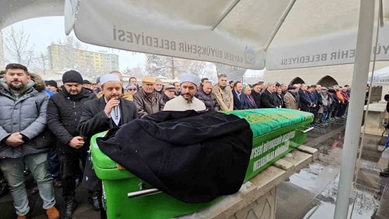 Oktay Ensari Cenaze Min
