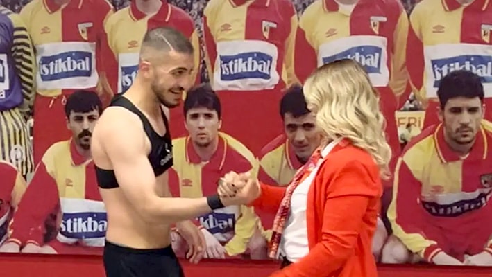 Berna Gözbaşı Soyunma Odası Min
