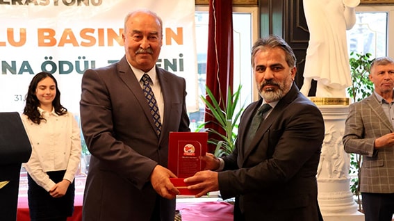 Anadolu Basını Çınarı Ödül Töreni Metin Kösedağ