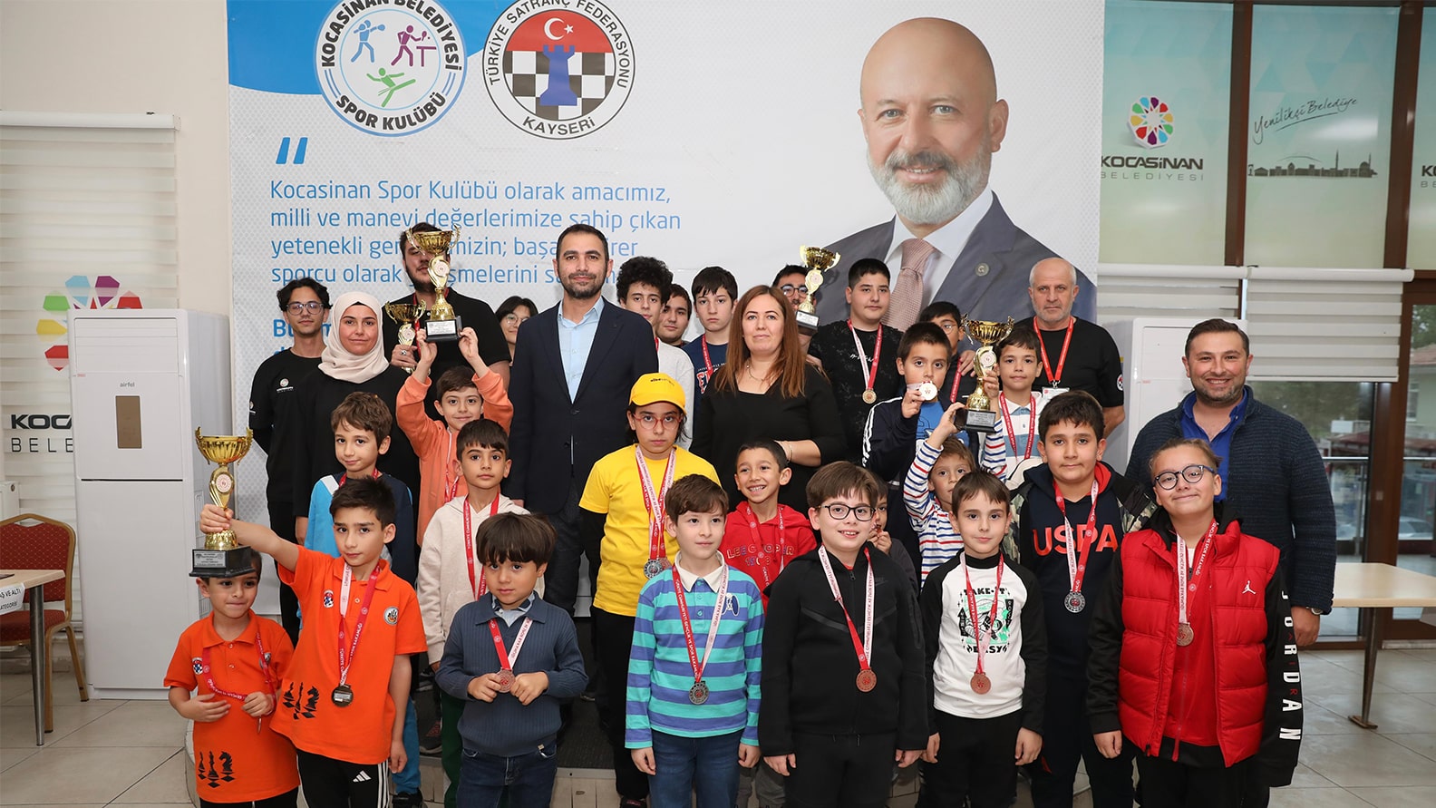 Çolakbayrakdar