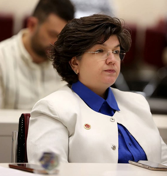 Şerife Bozdağlı Büyükkeçeci-1