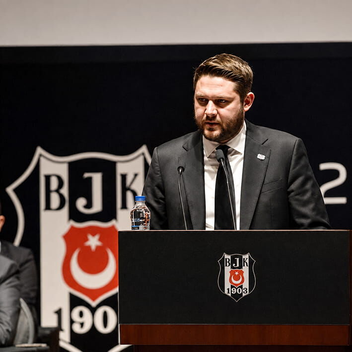 Serhan Çetinsaya Yürüyen Merdiven